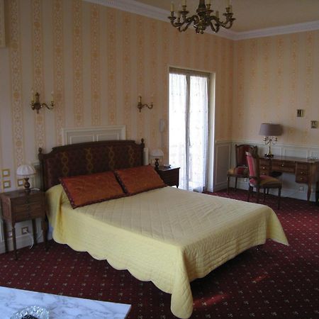 Hotel Primavera แซ็งต์-ปาเลส์-ซูร์-แมร์ ภายนอก รูปภาพ