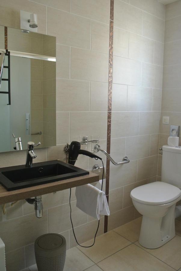 Hotel Primavera แซ็งต์-ปาเลส์-ซูร์-แมร์ ภายนอก รูปภาพ