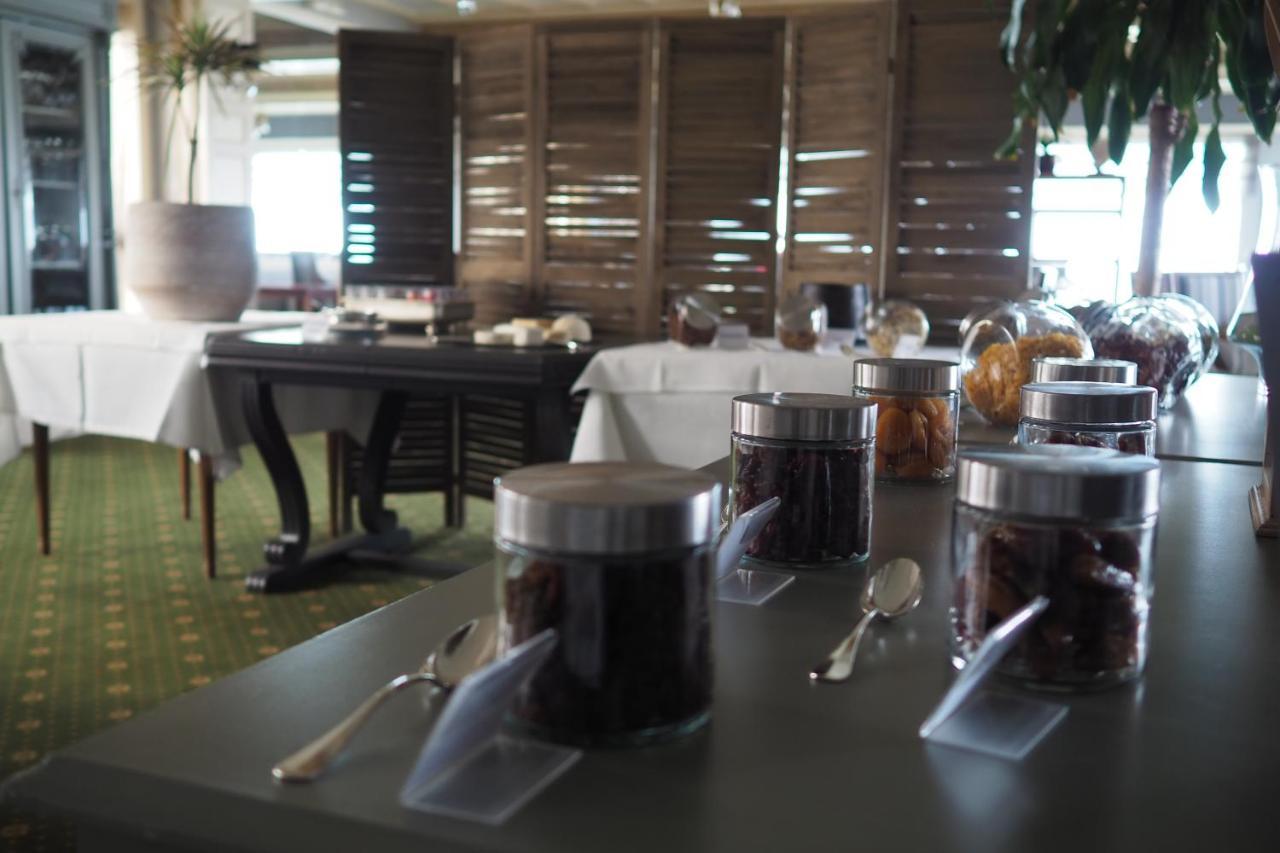 Hotel Primavera แซ็งต์-ปาเลส์-ซูร์-แมร์ ภายนอก รูปภาพ