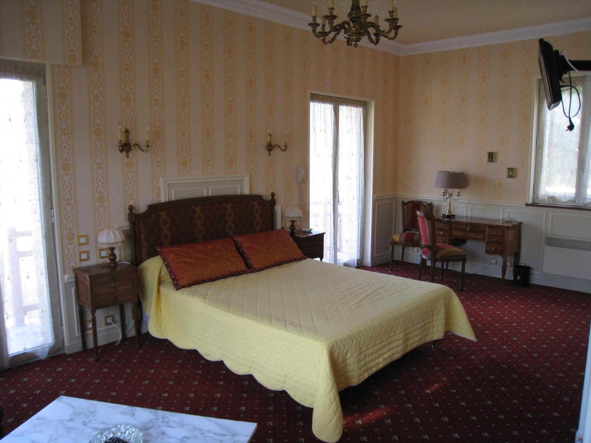 Hotel Primavera แซ็งต์-ปาเลส์-ซูร์-แมร์ ภายนอก รูปภาพ